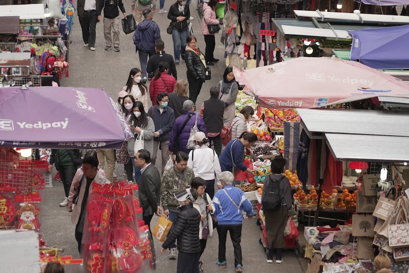 有市民表示，普通市民開支已經減無可減。（衛斯攝）