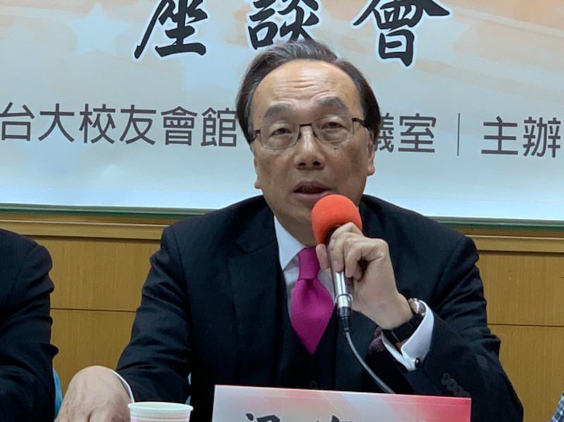 香港公民党主席梁家杰说,林郑月娥最大错是一面倒向北京。(记者 黄春梅摄)