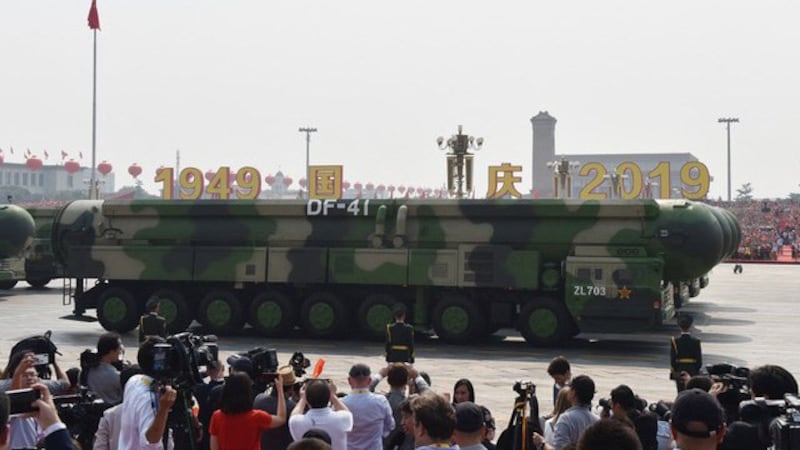 去年10月底中共十九届五中全会,首次提出“2027年建军百年”,5日的《政府工作报告》进一步指出,今年要聚焦建军一百年奋斗目标。(法新社)