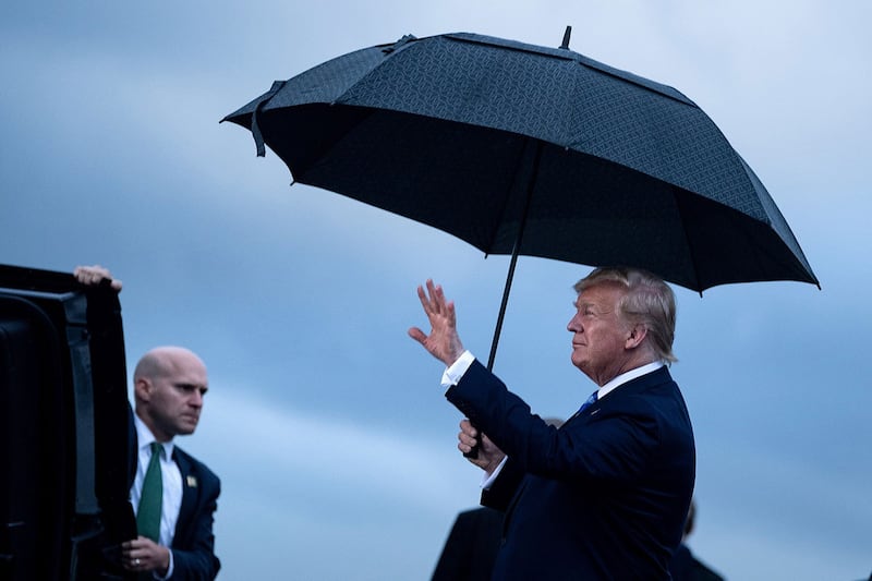 2019年6月27日,美国总统特朗普抵达大阪国际机场。(路透社)